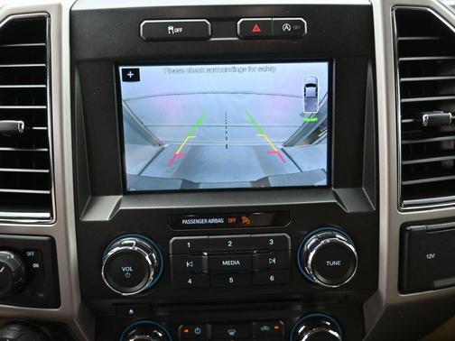 RUBY RED METALLIC TINTED CC 2018 Ford F-150 Lariat