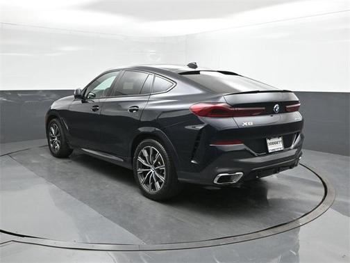 2023 BMW X6 xDrive40i