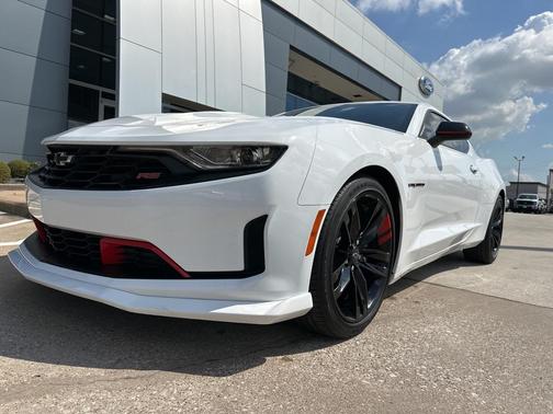 2023 Chevrolet Camaro RWD Coupe LT1