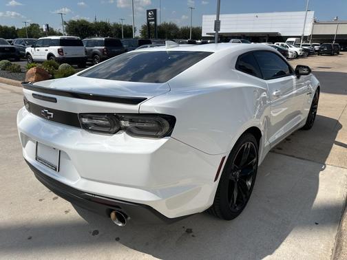 2023 Chevrolet Camaro RWD Coupe LT1