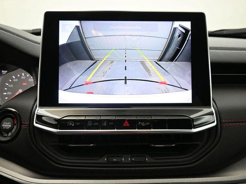 Bright White Clearcoat 2025 Jeep Compass Trailhawk