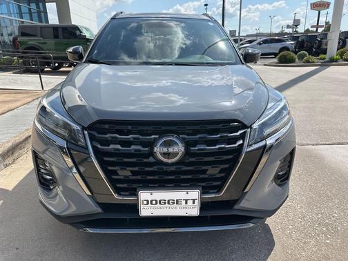 2024 Nissan Kicks SR