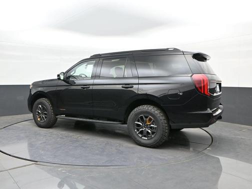 AGATE BLACK METALLIC 2026 Ford Expedition Tremor