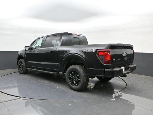 AGATE BLACK METALLIC 2026 Ford F-150 XLT