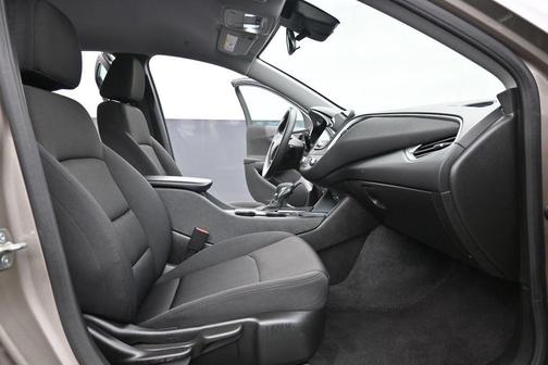 Mineral Gray Metallic 2025 Chevrolet Malibu FWD 1LT