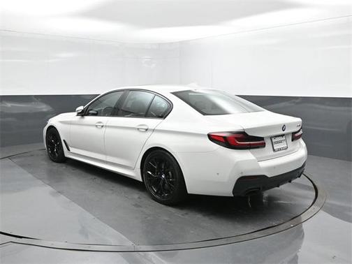 2022 BMW 540 i