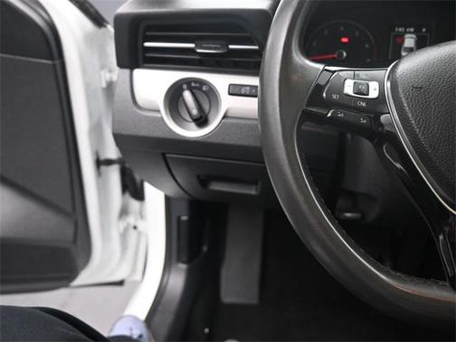 2022 Volkswagen Passat 2.0T SE