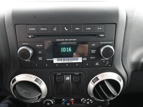 2017 Jeep Wrangler Sahara