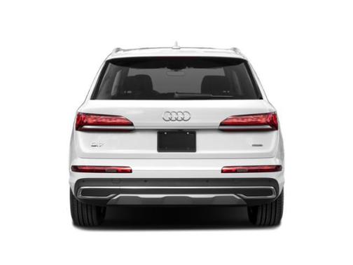 2024 Audi Q7 45 Premium Plus