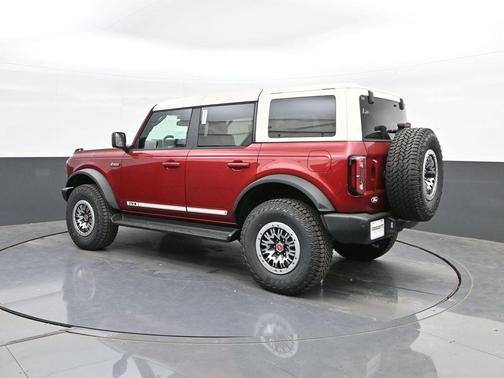 Ruby Red 2026 Ford Bronco Outer Banks