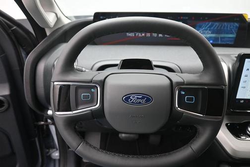 GLACIER GRAY MET TRI-COAT 2026 Ford Expedition Active
