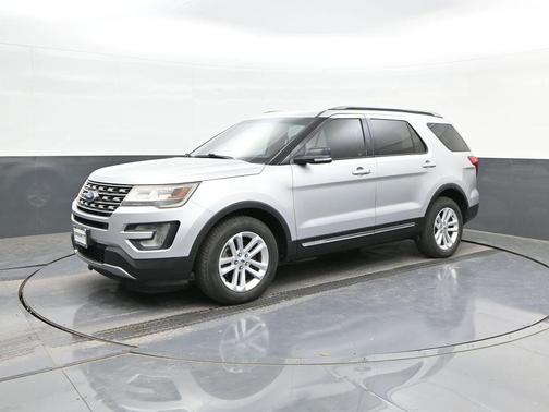 INGOT SILVER METALLIC 2017 Ford Explorer XLT