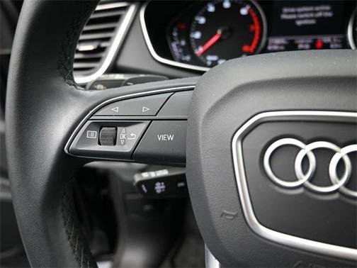 2024 Audi Q5 40 Premium