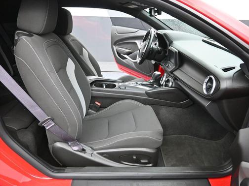 2017 Chevrolet Camaro 1LT