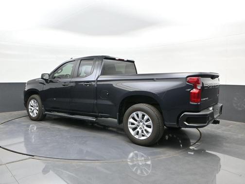 Dark Ash Metallic 2022 Chevrolet Silverado 1500 Custom
