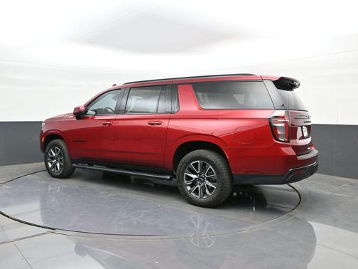 Radiant Red Tintcoat 2024 Chevrolet Suburban 4WD Z71