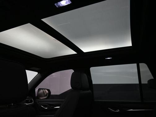 2024 GMC Yukon XL 4WD AT4