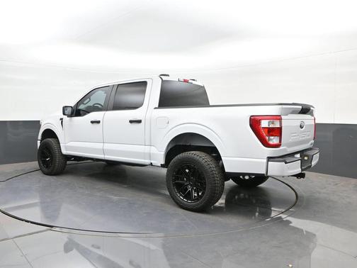 Oxford White 2022 Ford F-150 XL