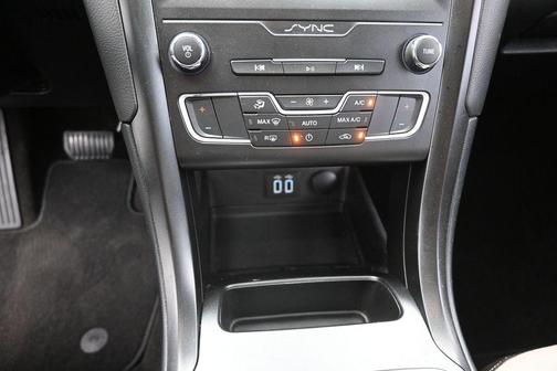 Blue 2019 Ford Fusion SE