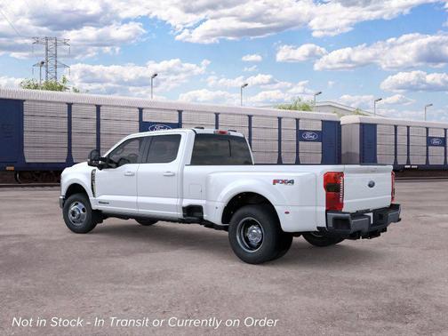 Star White Metallic Tri-Coat 2026 Ford F-350 Lariat