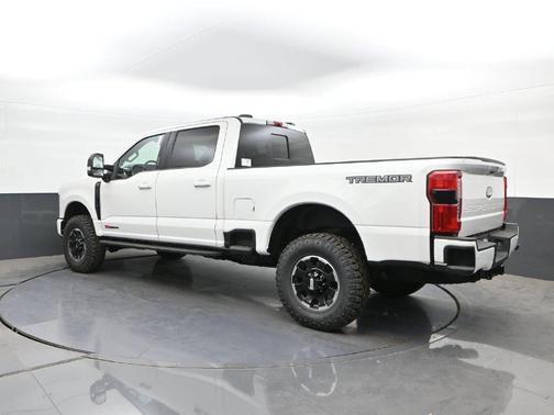 Star White Metallic Tri-Coat 2027 Ford F-250 Lariat