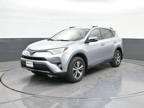 Silver Sky Metallic 2016 Toyota RAV4 XLE