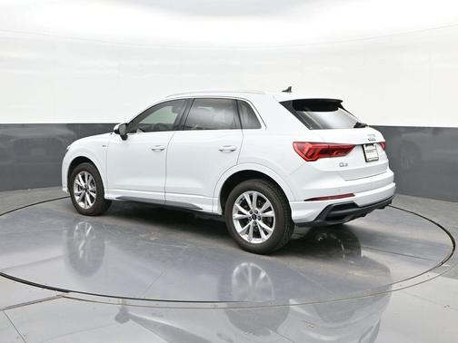 2023 Audi Q3 45 S line Premium Plus