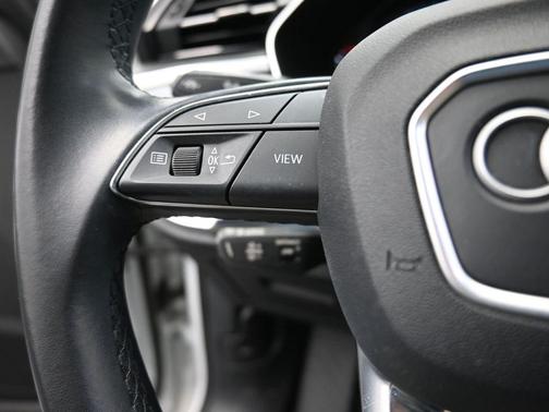 2023 Audi Q3 45 S line Premium Plus