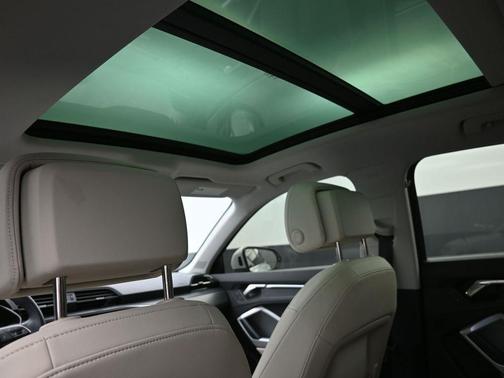 2023 Audi Q3 45 S line Premium Plus