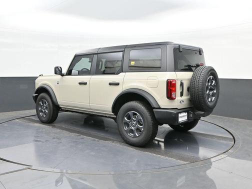 DESERT SAND 2026 Ford Bronco Big Bend
