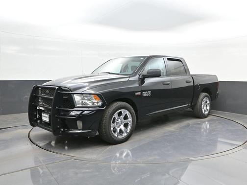 Brilliant Black Crystal Pearlcoat 2017 RAM 1500 Express