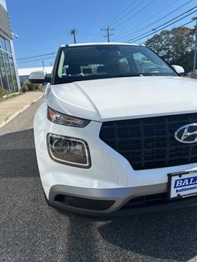 2025 Hyundai VENUE SE
