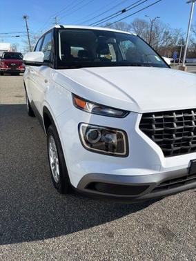 2025 Hyundai VENUE SE