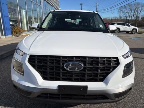 2025 Hyundai VENUE SE