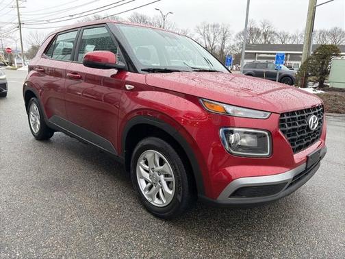 2025 Hyundai VENUE SE