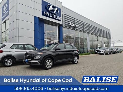 Black 2026 Hyundai VENUE SE
