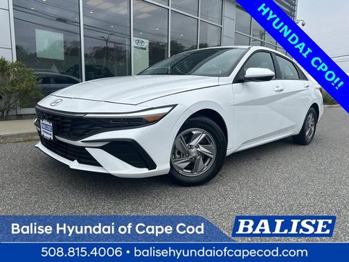 2025 Hyundai ELANTRA SE
