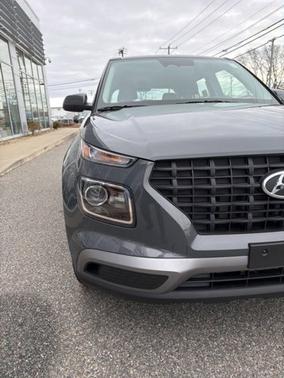 2025 Hyundai VENUE SE