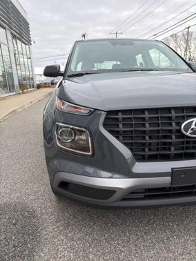2025 Hyundai VENUE SE
