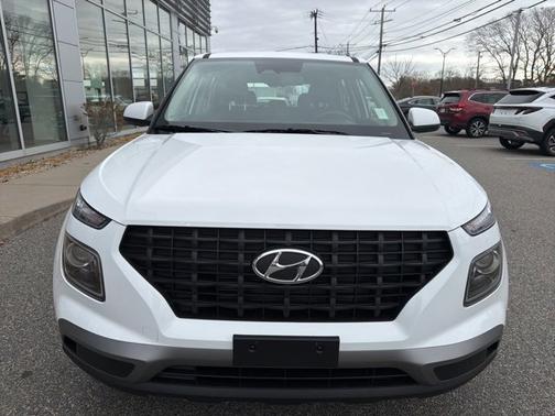 2026 Hyundai VENUE SE