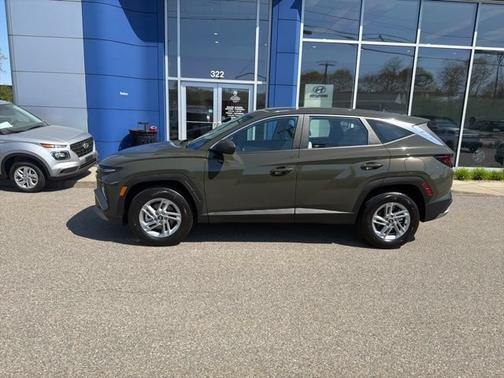 Green 2026 Hyundai TUCSON SE