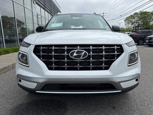 2025 Hyundai VENUE Limited