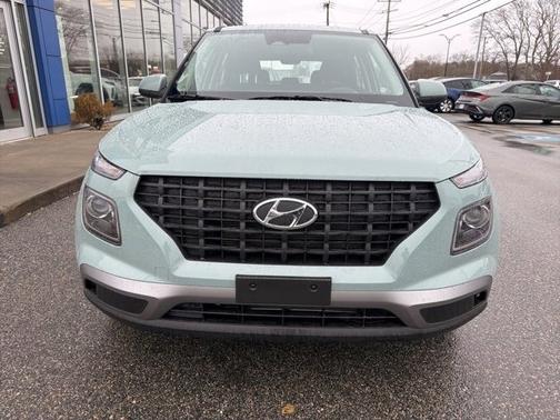 2025 Hyundai VENUE SE