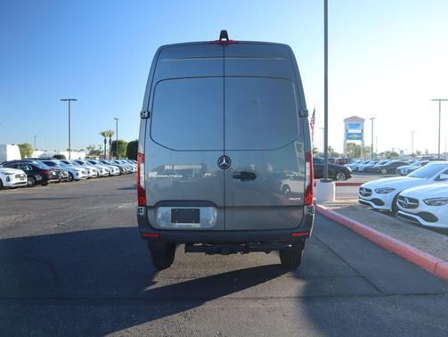2025 Mercedes-Benz Sprinter 2500 Standard Roof