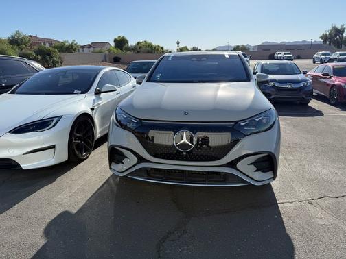 MANUFAKTUR Alpine Grey 2023 Mercedes-Benz EQE 500