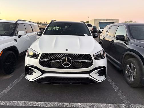 MANUFAKTUR Moonlight White Magno 2026 Mercedes-Benz GLE 450
