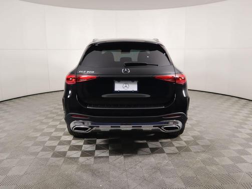 2026 Mercedes-Benz GLC 300 Base