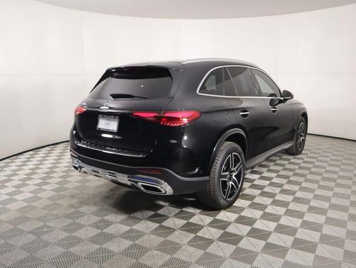2026 Mercedes-Benz GLC 300 Base