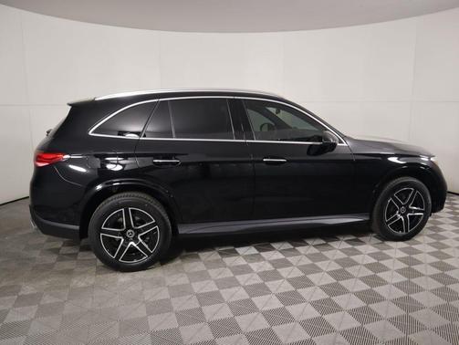2026 Mercedes-Benz GLC 300 Base