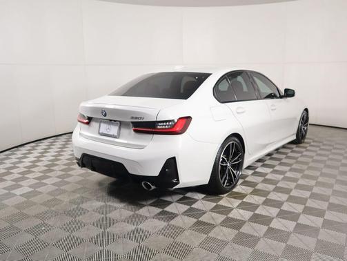 2023 BMW 330 330i